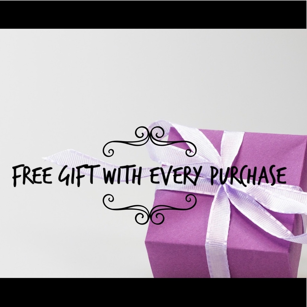 💜FREE GIFT W/ PURCHASE OVER $20!!!💜